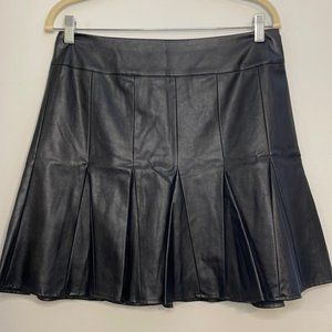 ANN TAYLOR faux leather skirt with pleats